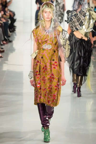 Look 23